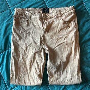 Women’s Celebrity Pink Skinny Khakis 13